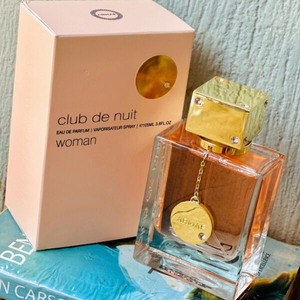 Club de nuit woman