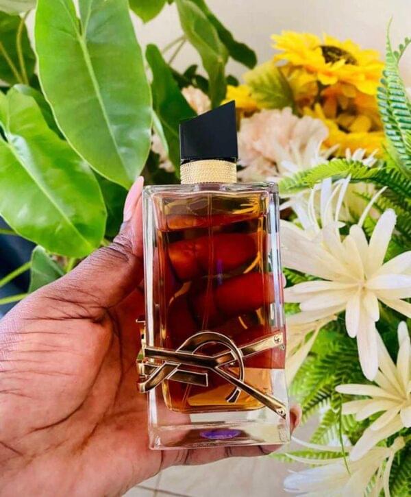 YVES SAINT LAURENT(YSL)